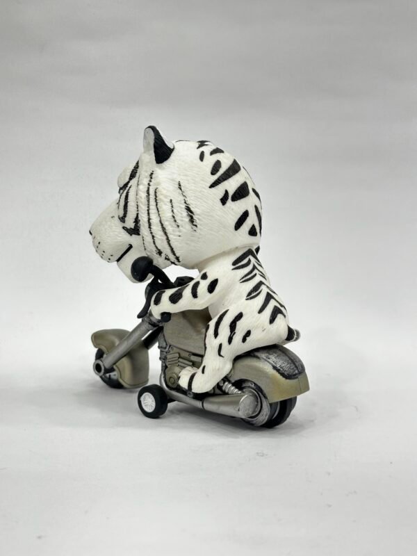 White Tiger - Animal miniature - Image 2
