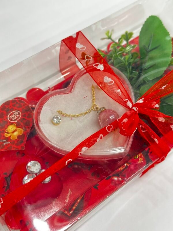 Timeless Love Couple Pendant – A Gift from the Heart